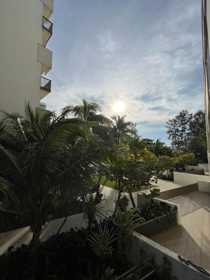 By The Sea Beachfront Designer Suites Penang - Managed By Art Of Tree Batu Feringgi Exteriér fotografie